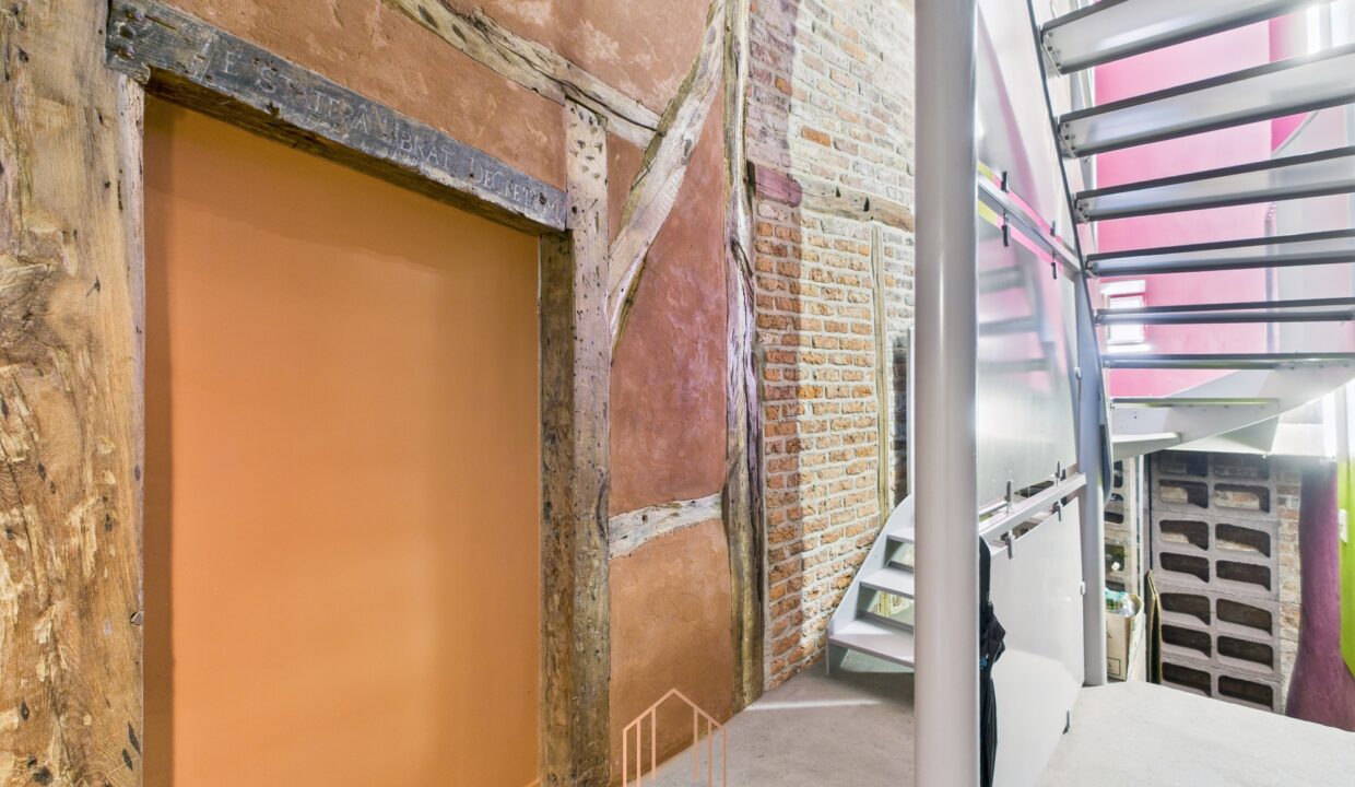 CAM01330G0-PR0074-STILL046