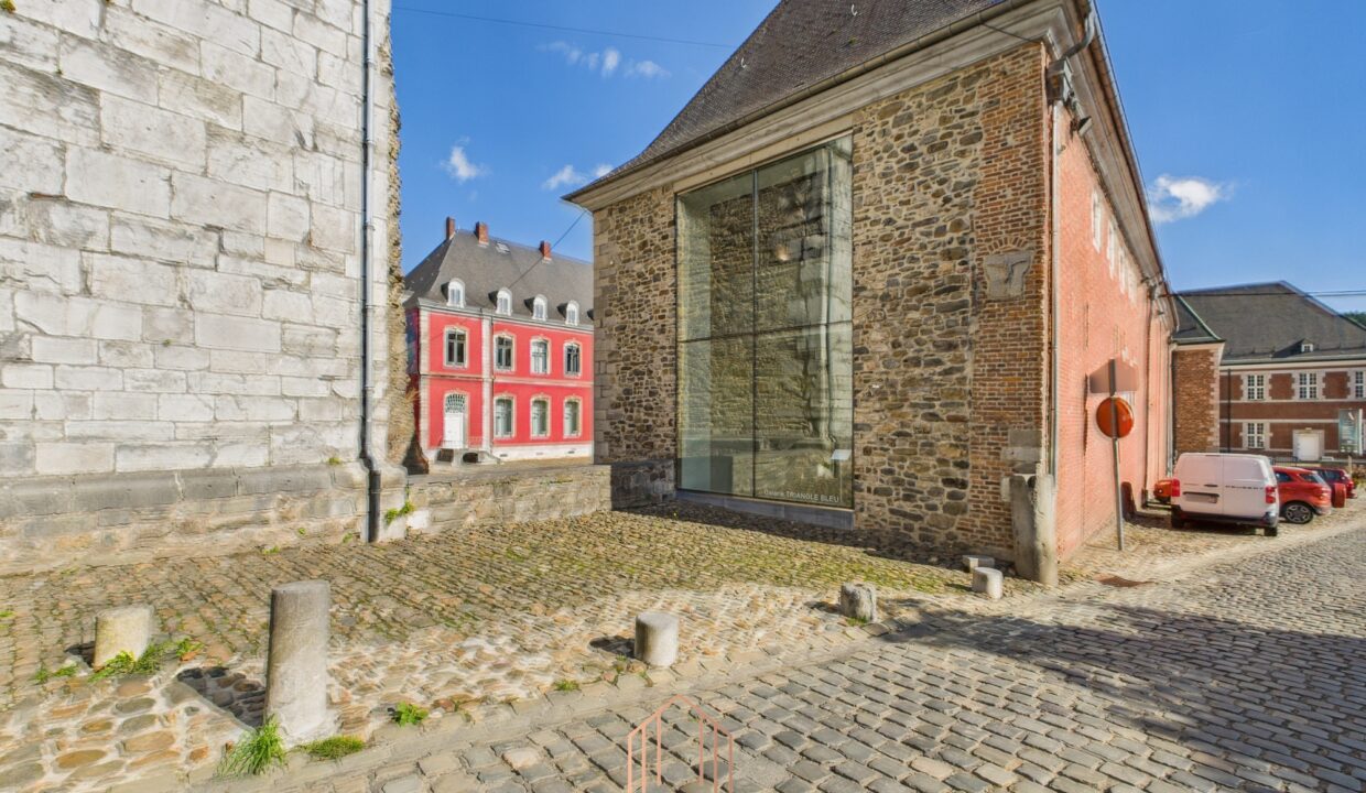 CAM01330G0-PR0074-STILL053