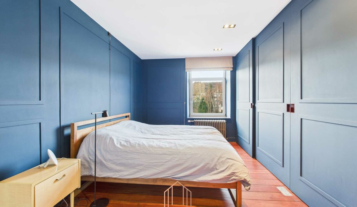 CAM01330G0-PR0078-STILL026