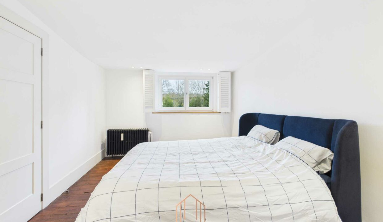 CAM01330G0-PR0078-STILL029