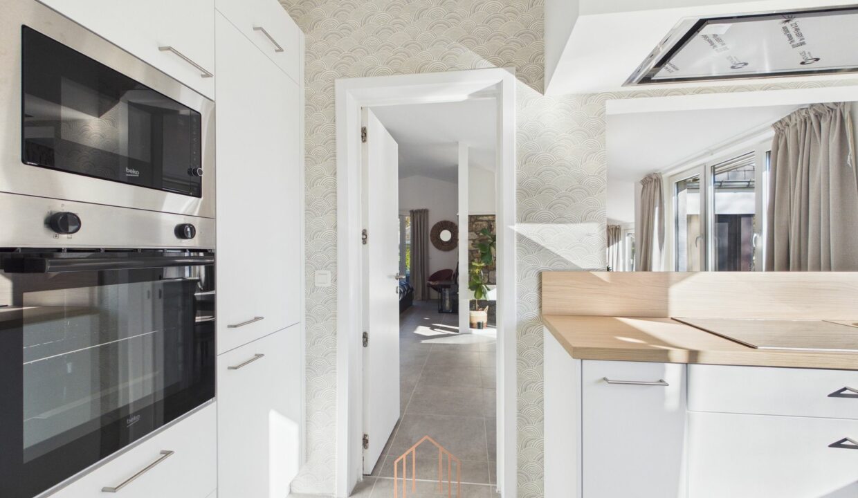 CAM01330G0-PR0080-STILL003