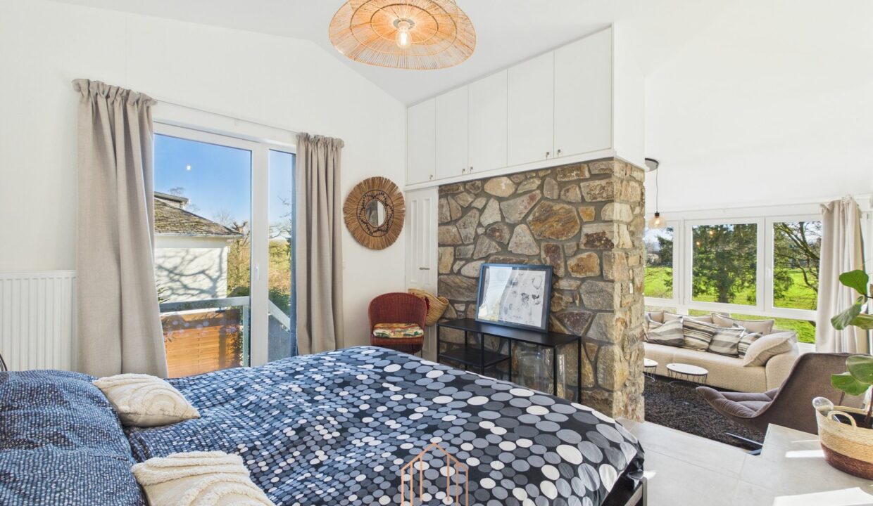 CAM01330G0-PR0080-STILL008