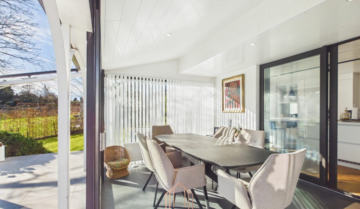 CAM01330G0-PR0080-STILL016