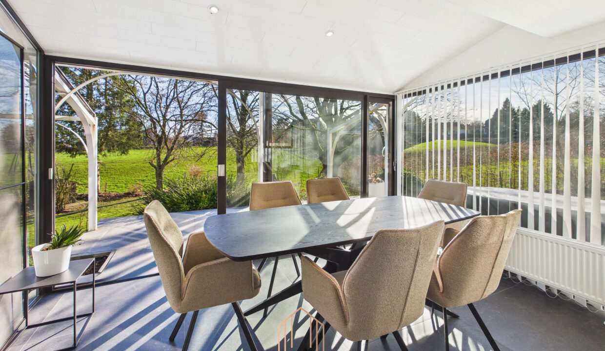 CAM01330G0-PR0080-STILL017