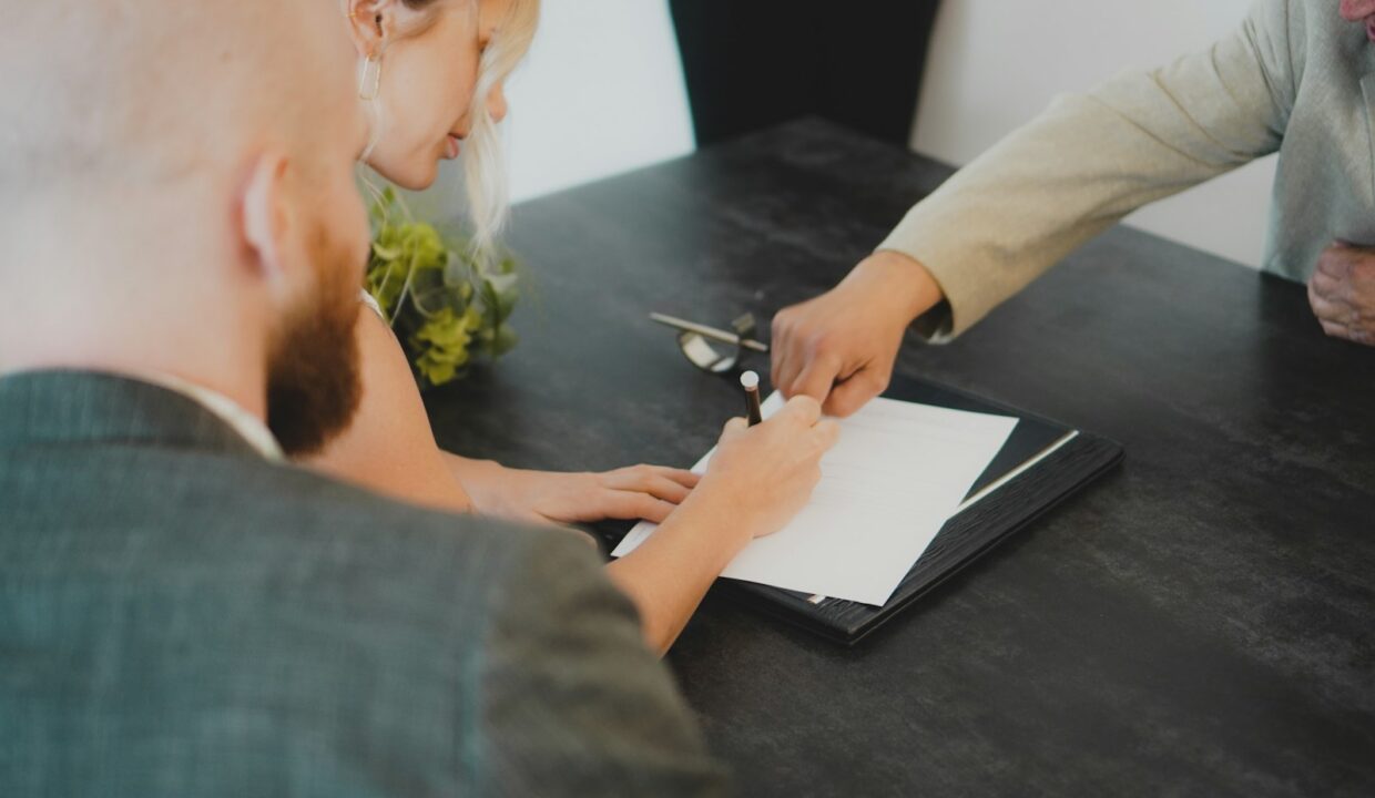 Signature d'un compromis de vente immobilier en Belgique